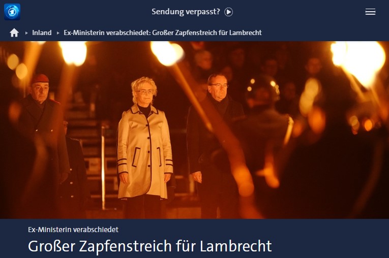 Ex-Ministerin verabschiedet: Großer Zapfenstreich für Lambrecht