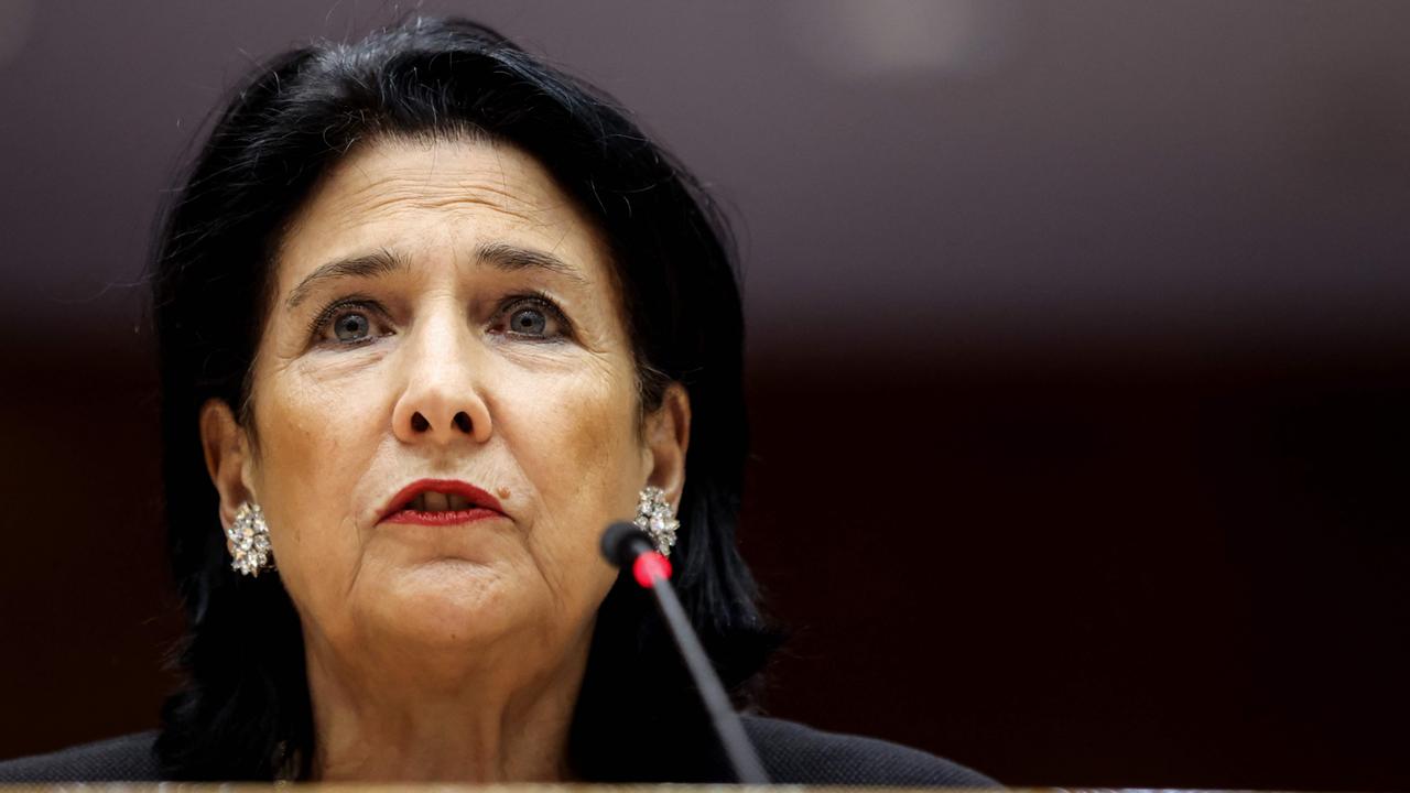 Georgiens Präsidentin droht wegen Europareise Absetzung